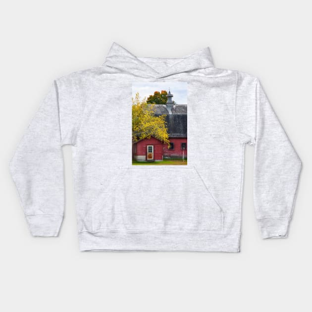 Farmer's Barn /  Fair Haven, Vermont Kids Hoodie by srwdesign